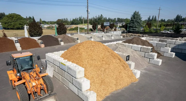 Base gravel and rock supply for construction — DW Excavation, California